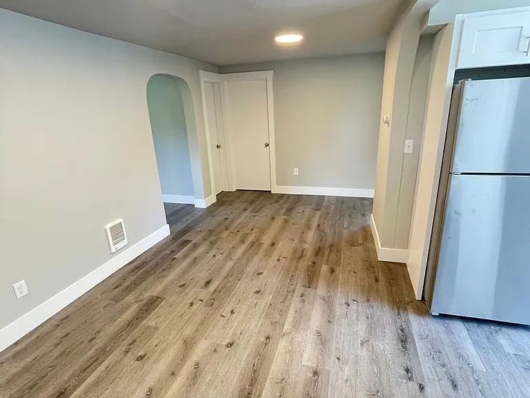 3109 Birchwood Ave — Photo 5