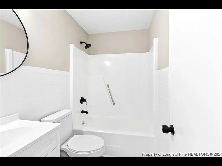 1108 Patrick Dr — Photo 5