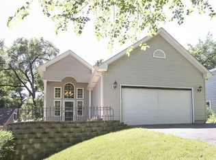 125 Brook St, Algonquin, IL 60102