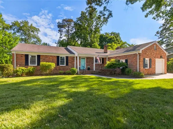 4341 Two Woods Rd, Virginia Beach, VA 23455