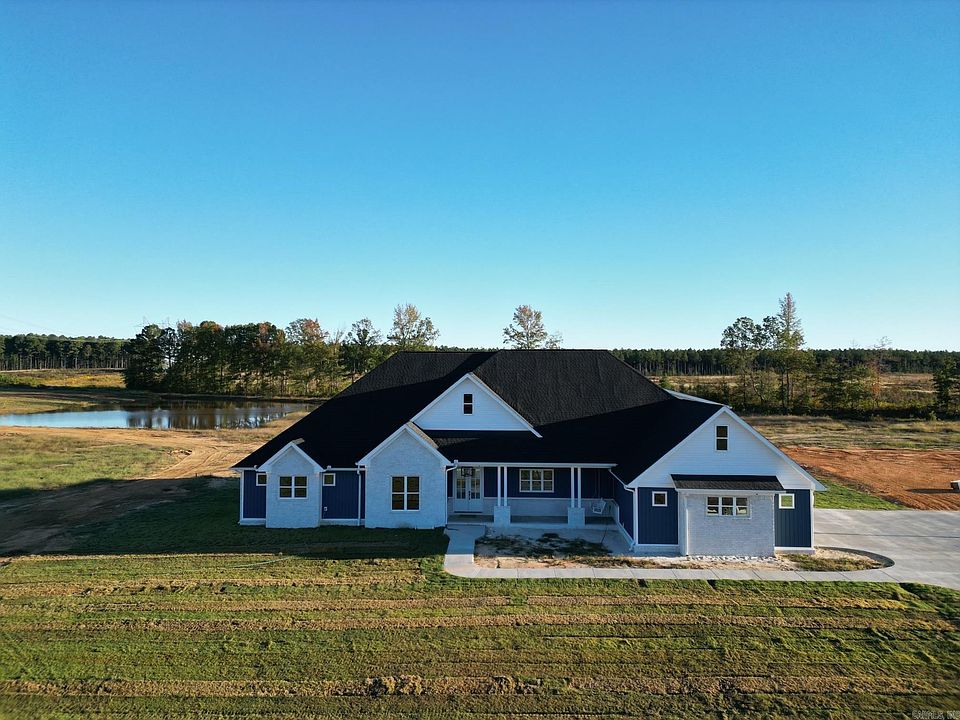 1st image of 394 Grant #84