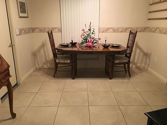 Dining Room IMG8056