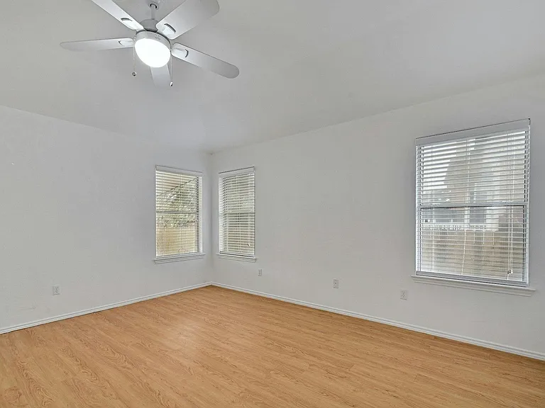 8605 Ganttcrest Dr — Photo 14