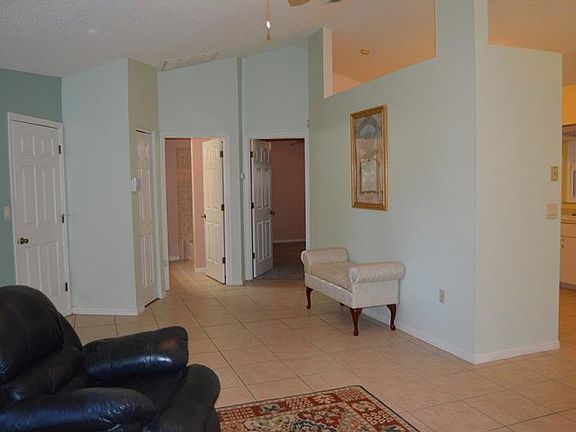 3rd image of 6434 Silver Oaks Dr