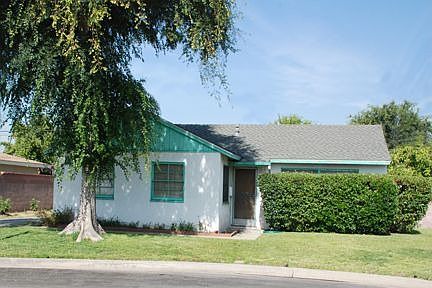 2nd image of 4755 N Hollenbeck Ave