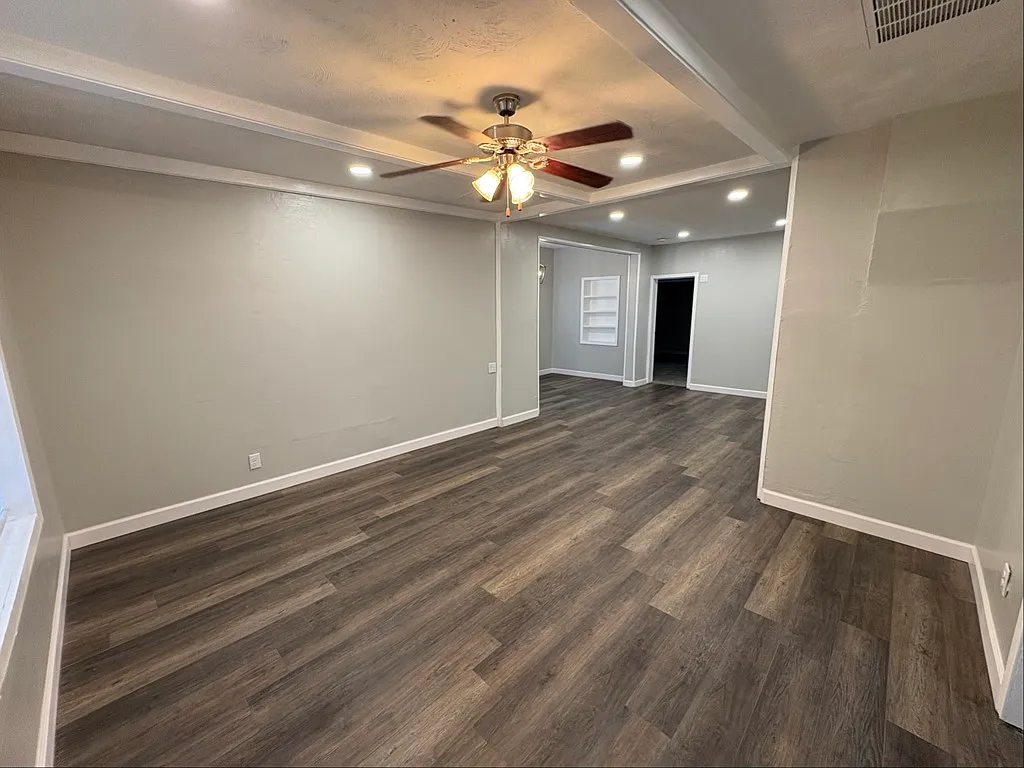 Charming 4-Bed Single-Family Home with Modern Comforts — Photo 3