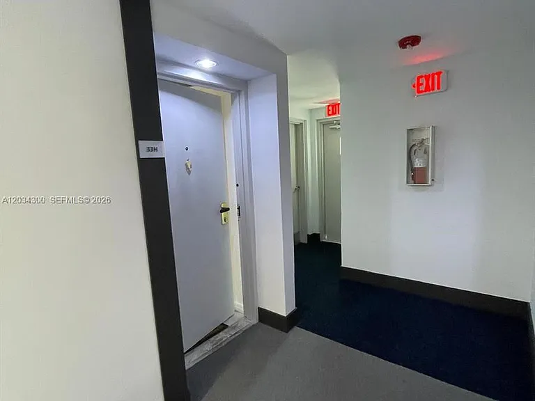 555 NE 15th St #33H — Photo 18