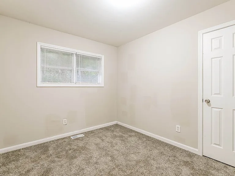 5734 Amalfi Way — Photo 13