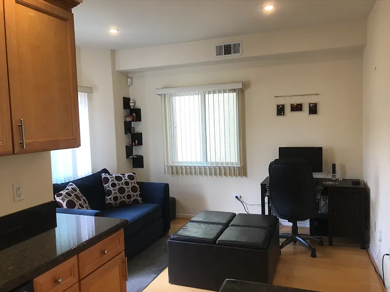 891 Neal Cmns — Photo 10