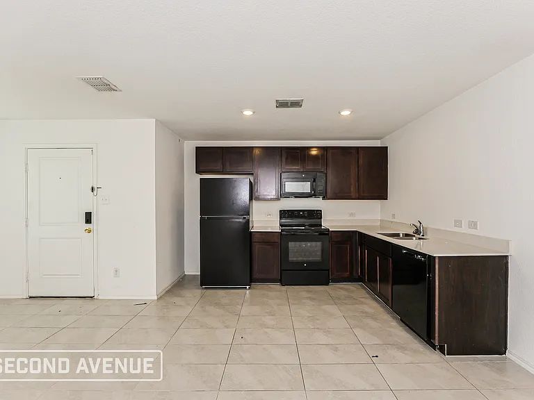 8738 Texas Risinger Dr — Photo 10