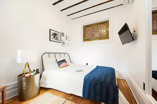 Rented by Safdie Realty Group | media 21