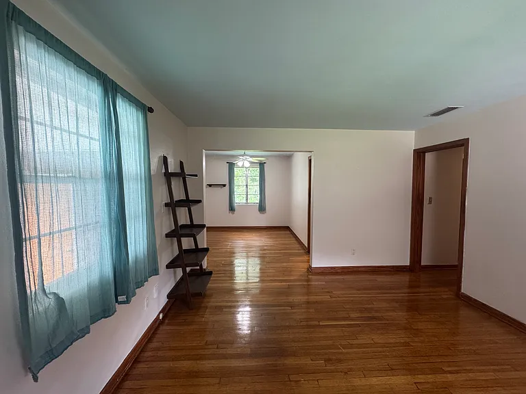 4109 Sudbury Ave — Photo 12