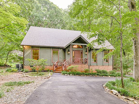 3rd image of 8629 Cedar Knoll Dr