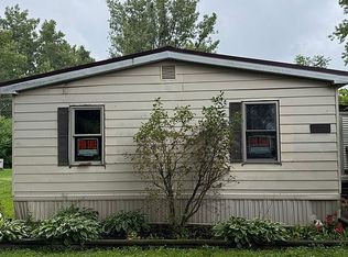 77 Meadow Ln, Delevan, NY 14042