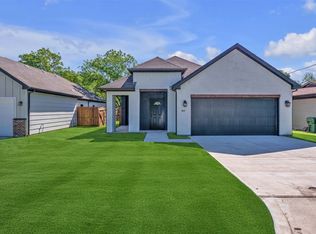 305 Pemberton St, Fort Worth, TX 76108