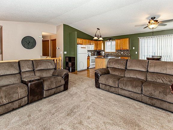 4th image of 1872 Huntington Ln