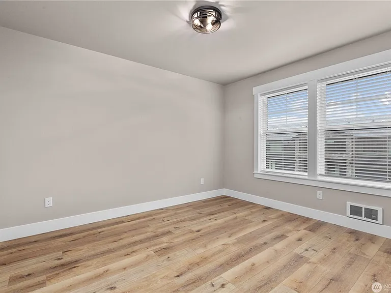 2201 Dejong Dr — Photo 10