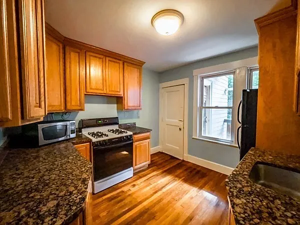 161 South St #3 — Photo 16