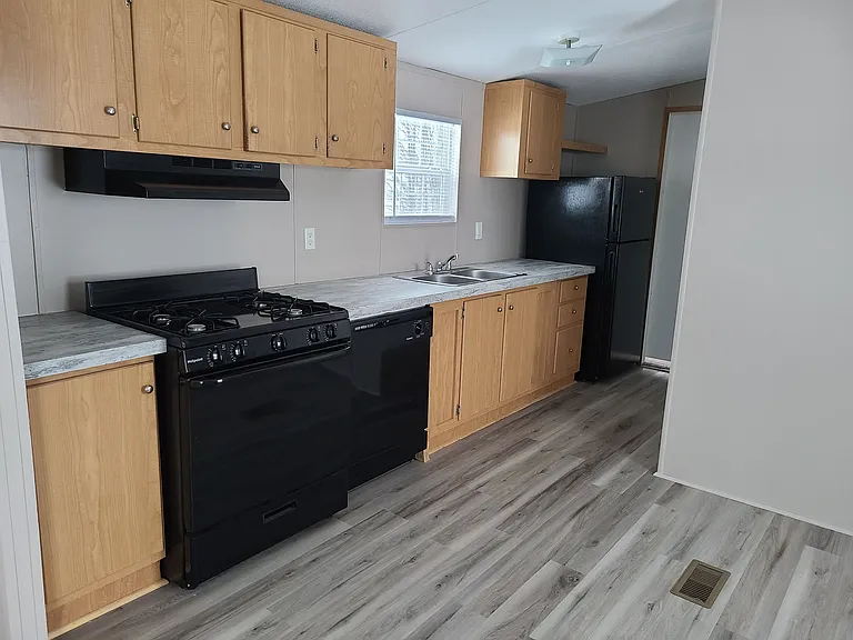 Norton Shores — Photo 13