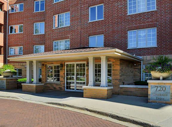 2nd image of 720 Creekside Dr Unit 104