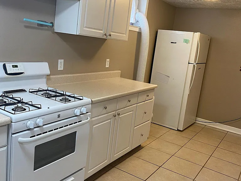 118 N 900 W #B — Photo 7