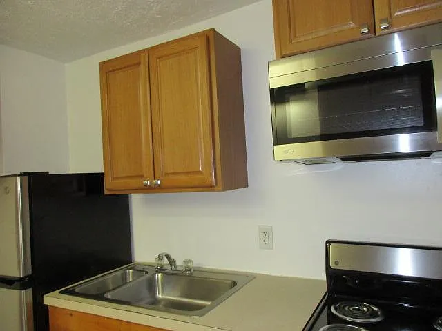 395 Pine St #2 — Photo 13