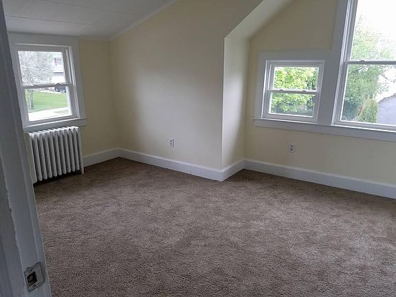 4th image of 63 Glendale Pl #2