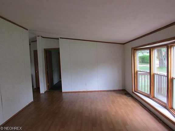 4th image of 4085 Paumier Ave