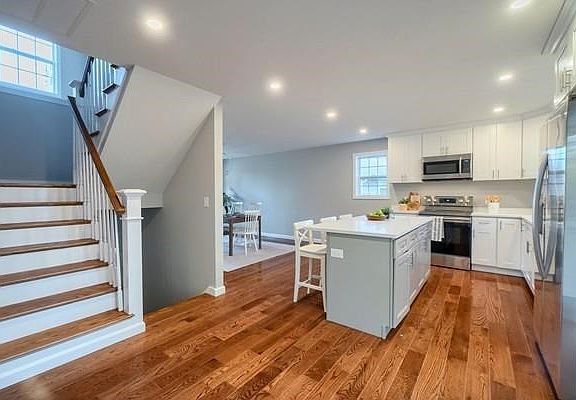 3rd image of 350 South Rd #2