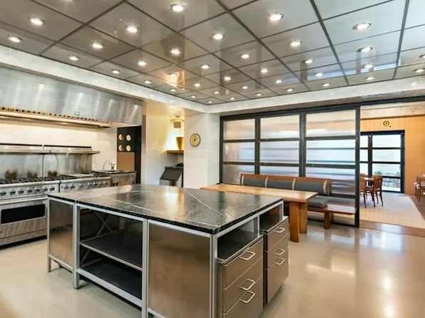 36 East 63rd Street image 7 of 20