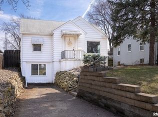 2117 Warren St, Davenport, IA 52804