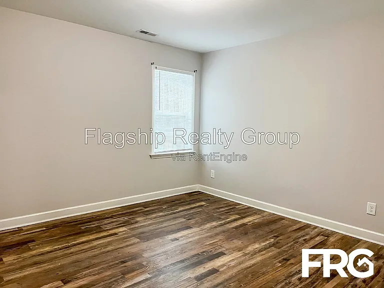 491 Fallingbrook Dr — Photo 45