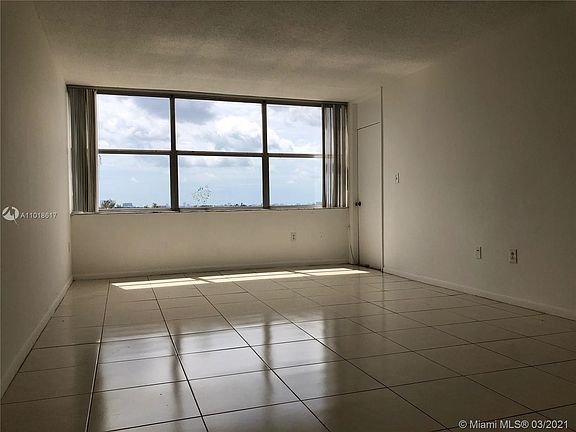 5th image of 1200 NE Miami Gardens Dr APT 911W