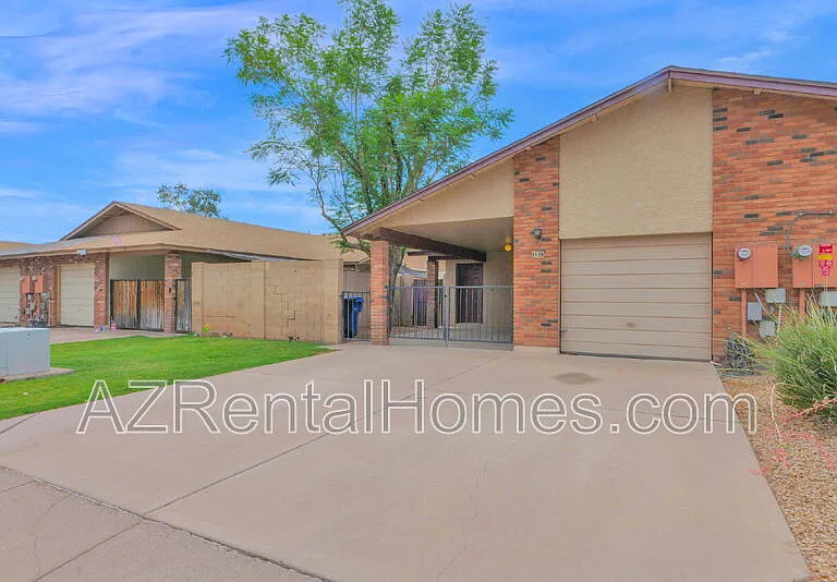 1839 E Inverness Ave — Photo 3