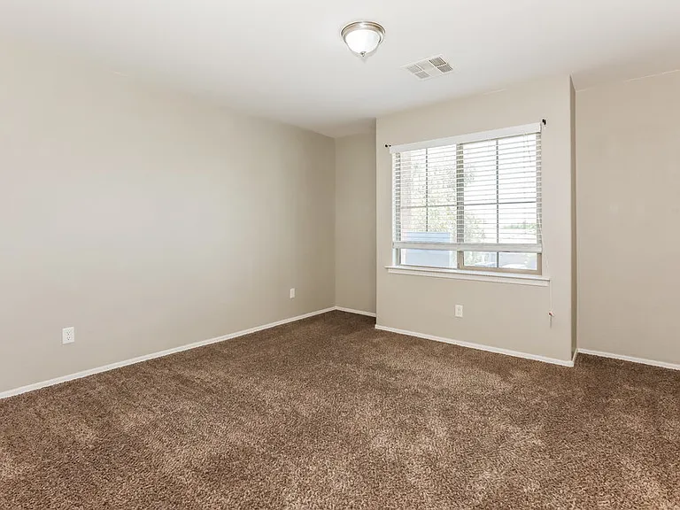 4056 E Alamo St — Photo 15
