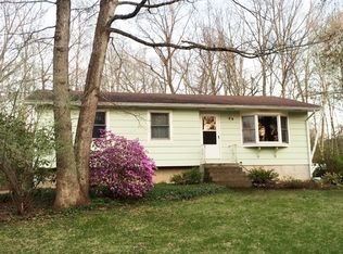 144 Acrebrook Dr, Northampton, MA 01062