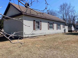 728 E Beacon Ave, New London, WI 54961