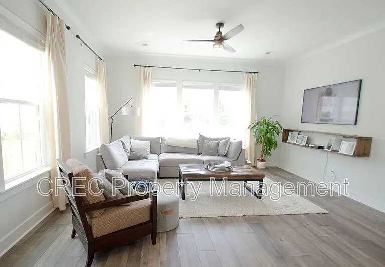 4507 Finn Blvd — Photo 2