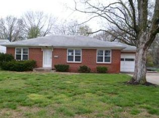 701 S 4th St, Clinton, MO 64735
