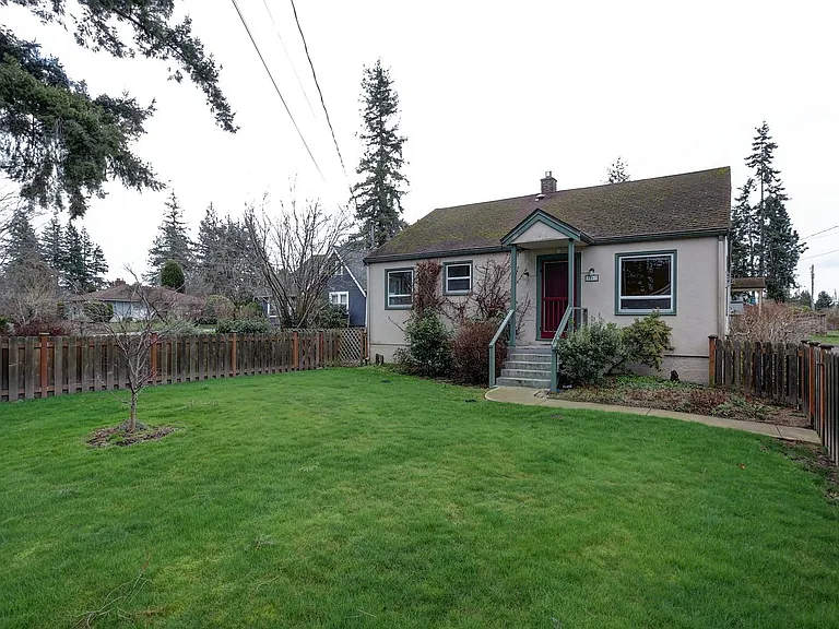 2803 Birchwood Ave — Photo 5