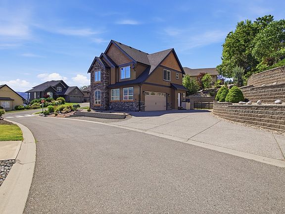 4th image of 1143 Canyon Ridge Dr
