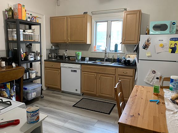 2nd image of 158 River St #2