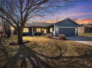 4022 Pine Bluff Dr, Sheboygan, WI 53083