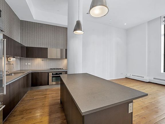 5th image of 21 Astor Pl APT 6A