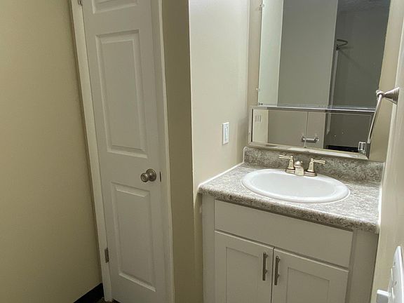 4th image of 1805 S Cross Lakes Cir #G