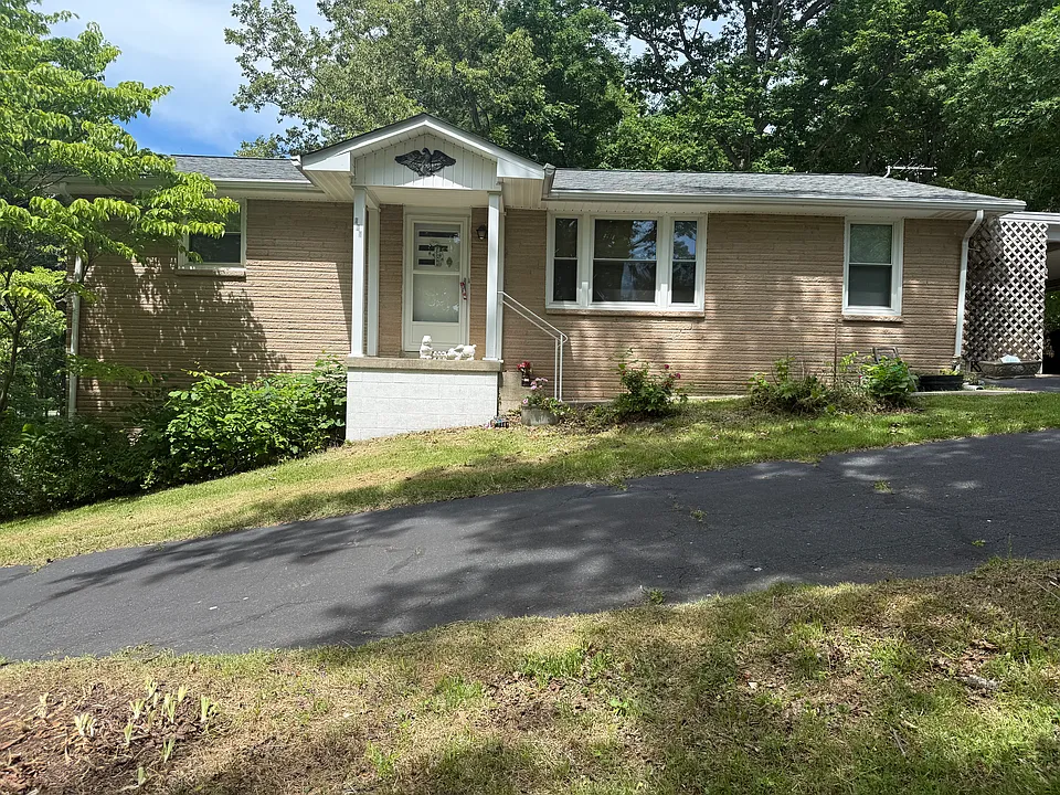 309 Shady Hollow Rd