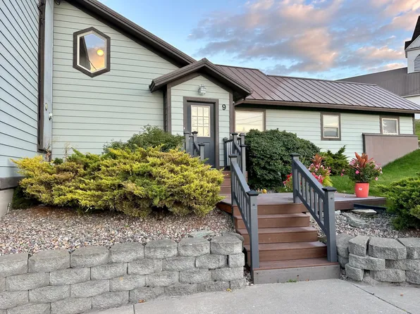 9 Summit Ave #A, Somers, MT 59932