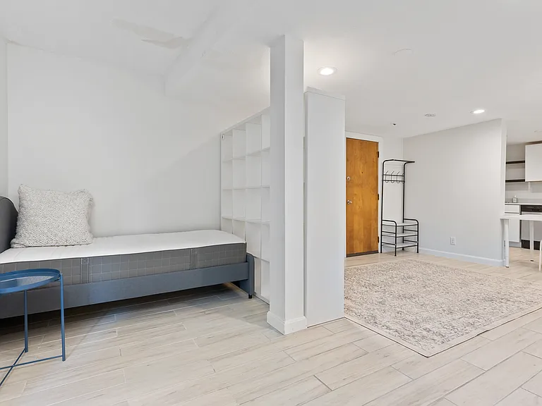 1427 Commonwealth Ave #102 — Photo 4