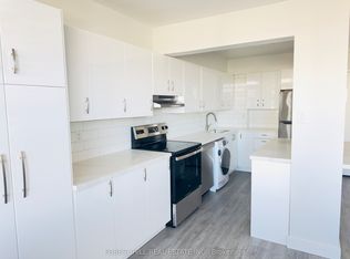34 Walmer Rd #804, Toronto, ON M5R2W6