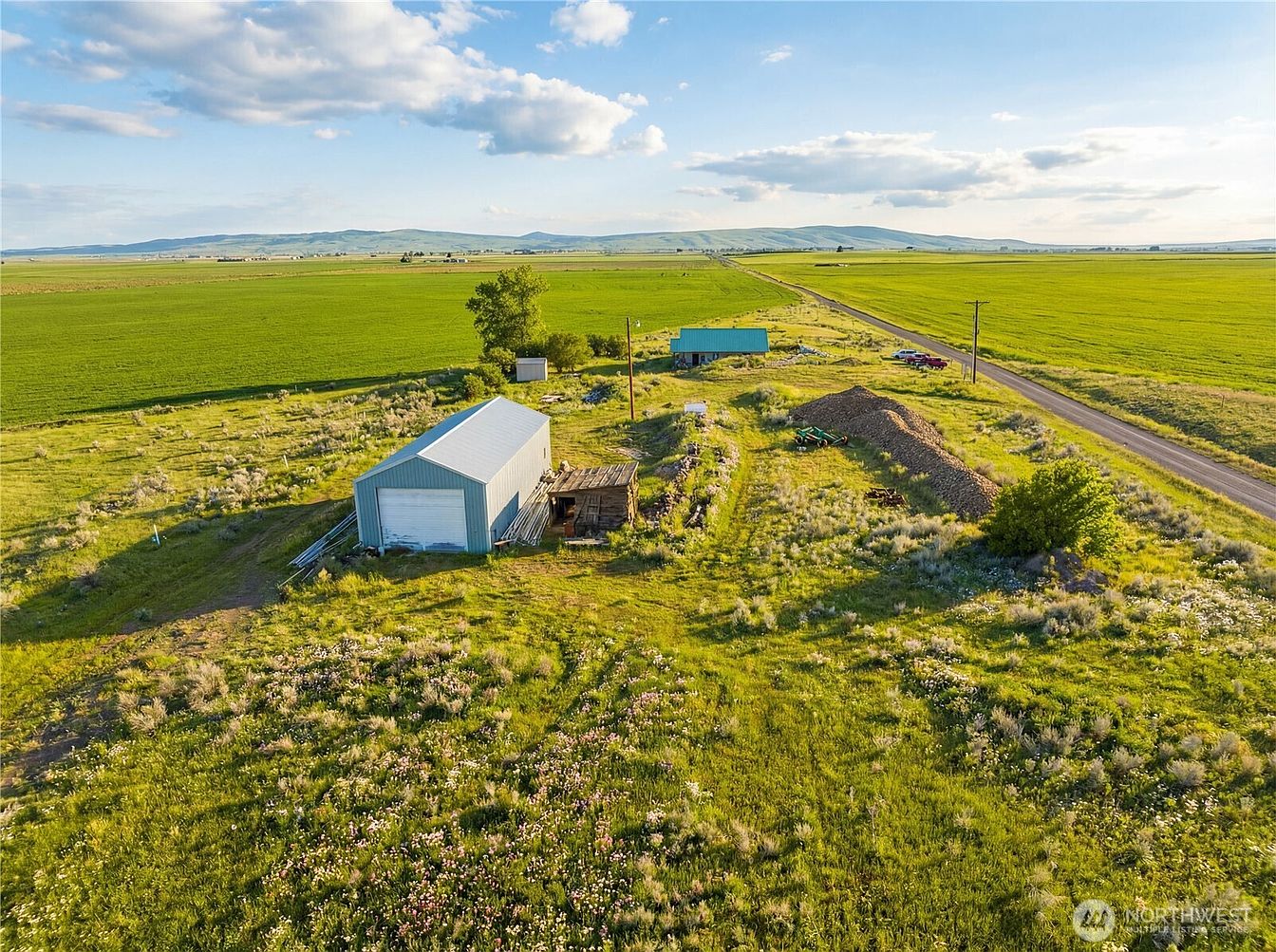 1st image of 5099 E Road NW